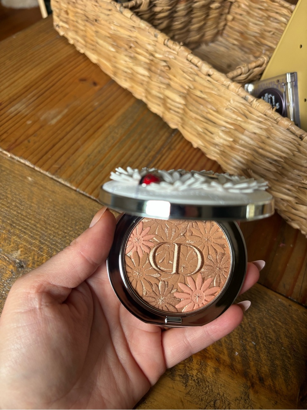 Dior Ladybug Bronzer 031 - Picture 4 of 4